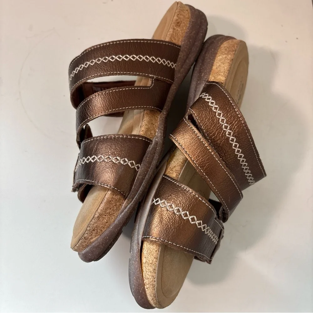 Clarks Roseville Bay Womens Sandal Size 9 Bronze Triple Straps Slide Shoe - Picture 5 of 6